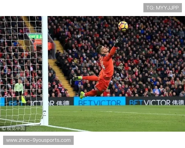 英超“铁血战术”赢得球迷喝彩,英超直播李铁 英超“铁血战术”赢得球迷喝彩,英超直播李铁